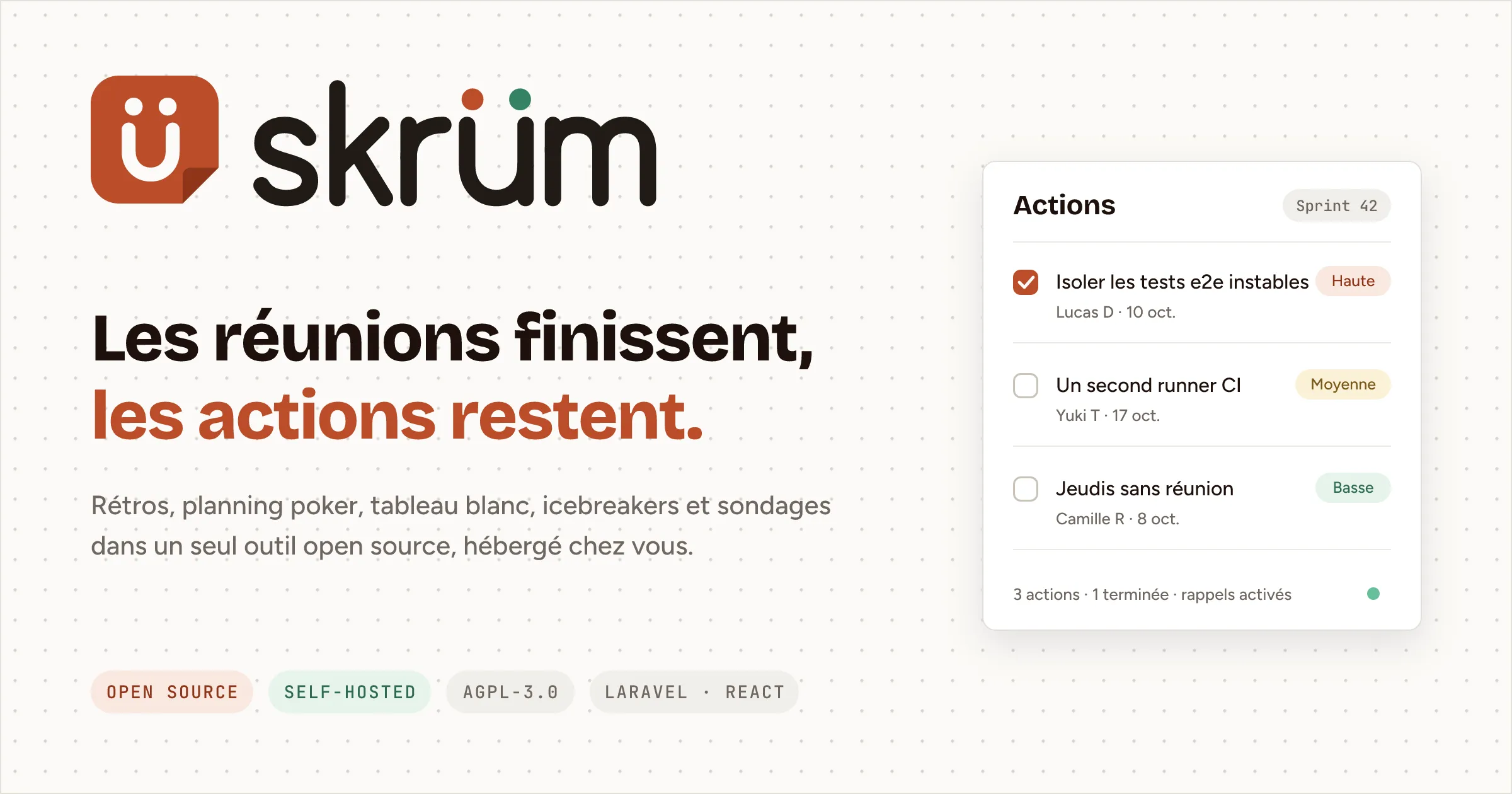 Logo Skrüm sur fond crème avec l'accroche « Les réunions finissent, les actions restent » et une carte d'actions de sprint